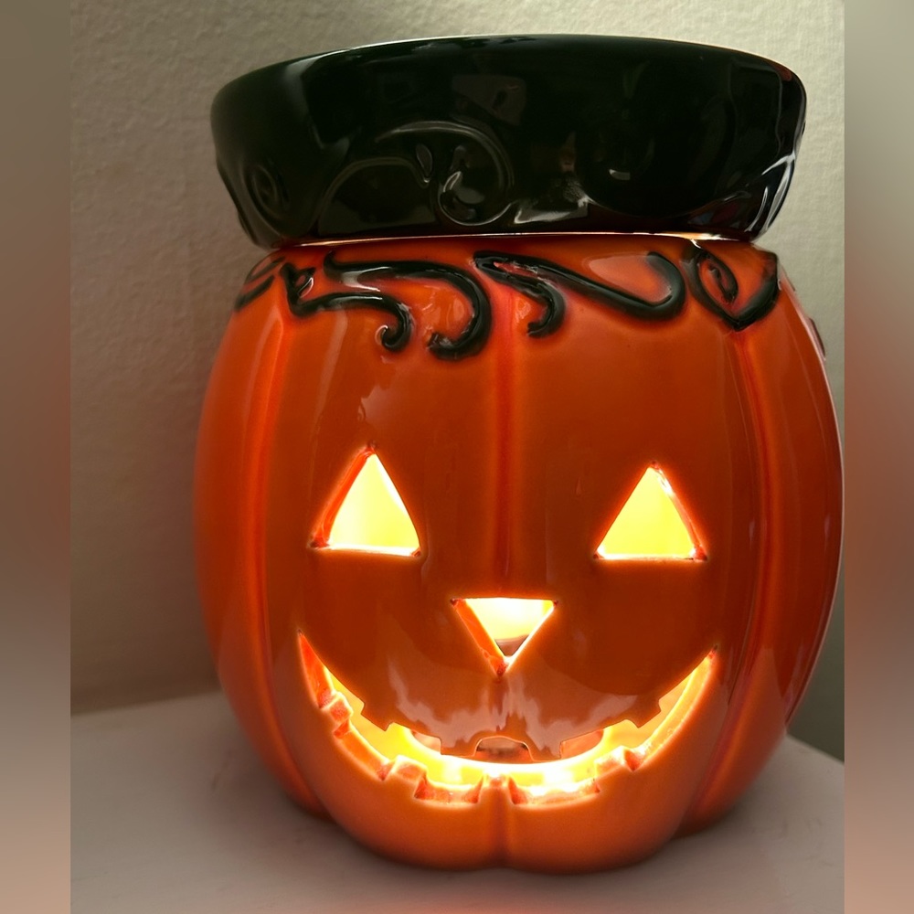 2008 Scentsy Jack O Lantern warmer